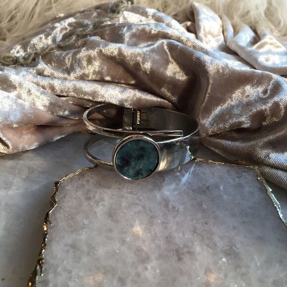 KENNETH COLE Silver & Blue Bracelet! - Picture 11 of 16